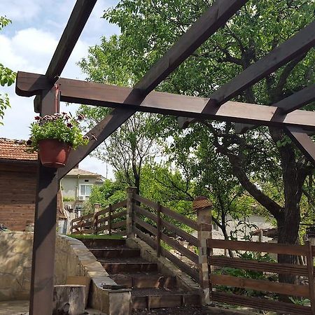 Hotel The Wild Fig Shumen Exterior foto